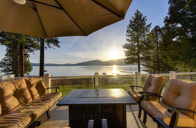 Great Beach - Haus am Seeufer im Lake Almanor Country Club
