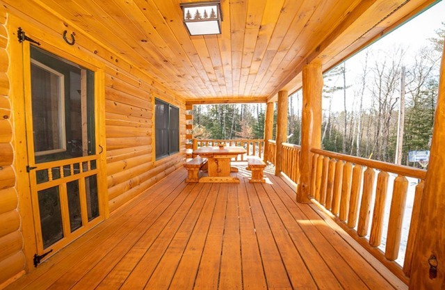 Rocky pines with Hot tub, Mt views & Game room!!
