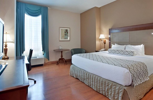 Great & Comfortable for Vacationers! W/ Pool
