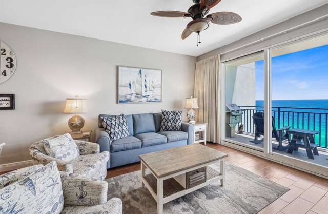 Great condo, Beautiful views! *Sept 1 - 5th Open!