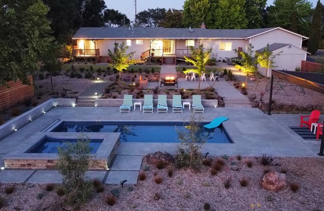 Great country property close to town and wineries in Sebastopol