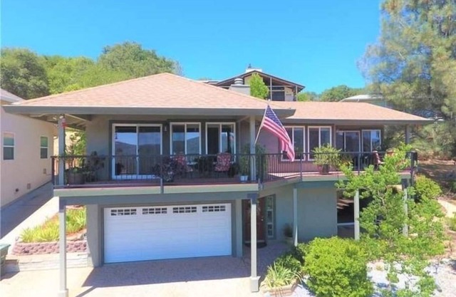 Great for Large Families Lake House Lake Oroville!