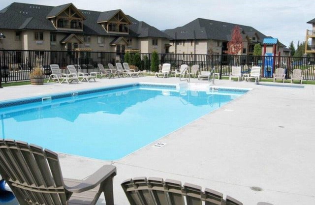 Toller Golfurlaub - Schwimmen Sie Golf oder Ski 2 Schlafzimmer in Bighorn Meadows