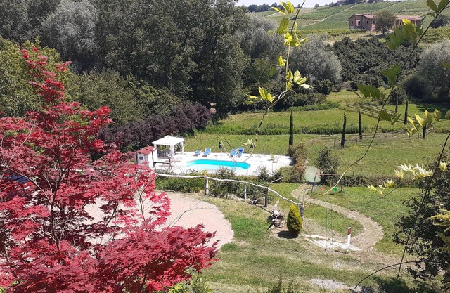 TOLLES HAUS UNTER DEN HÜGELN MIT EXKLUSIVEM POOL !!! IN DEN HÜGELN