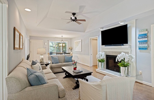 Great Kiawah Night Heron Cottage, Closest to Beach! Bring your Pup!