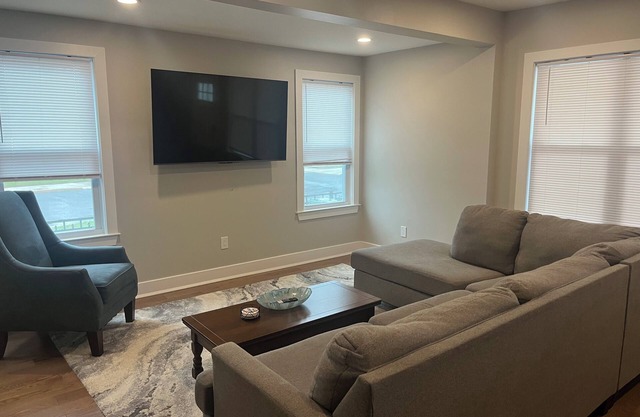 GREAT LOCATION: 4-bedroom house for Summer 2025 rental
