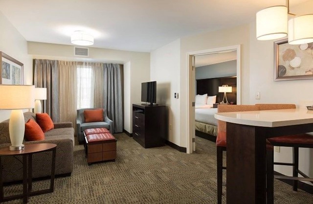 Great Location! Close to Reno-Sparks Convention Center | Shared Pool + Hot Tub