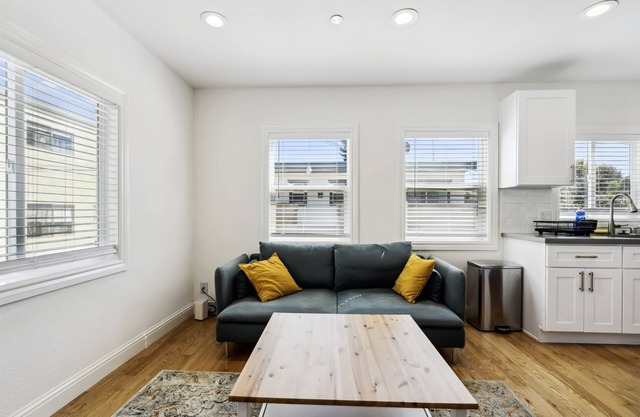 Great Location! Comfy 3 beds! nr UCB/Freeway/Bart