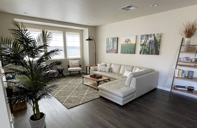 Great Location for Exploring Wine Country 3BR, 2.5Baths