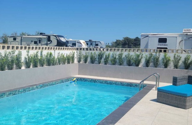 Great location for surf trips and getaways 5 minutes to beach