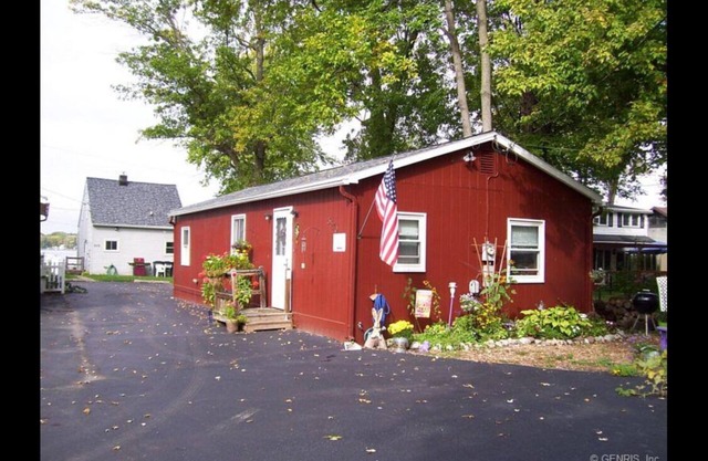 Great Location on Northeast Corner of Conesus Lake