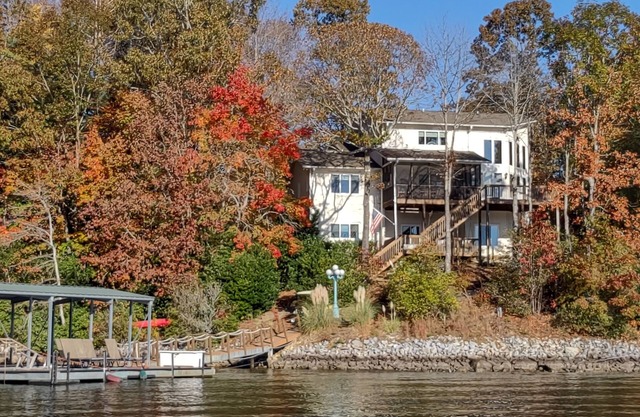 Tolles Mehrgenerationen-Ferienhaus am wunderschönen Lake Keowee!