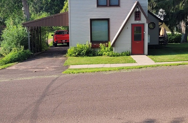 Great Northwoods home with access to all your recreational activities!