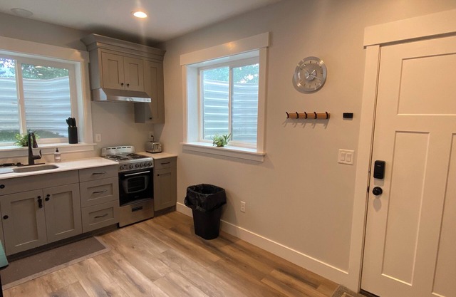 Great one bedroom in Mountain Green!