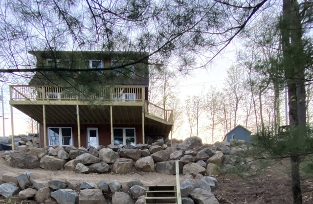 New cottage on private Arbuckle Pond with views of HigleyFlow.