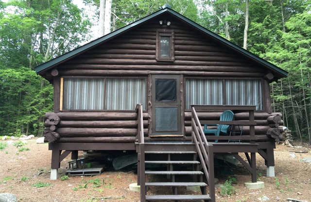Großen Teich Shoreline- Charming Log Cabin