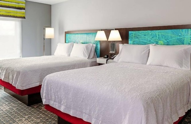 Great Relaxing Overnight Stay! 2 Family-friendly Units, Pool, Free Parking