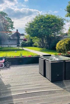 Great space with garden and parking