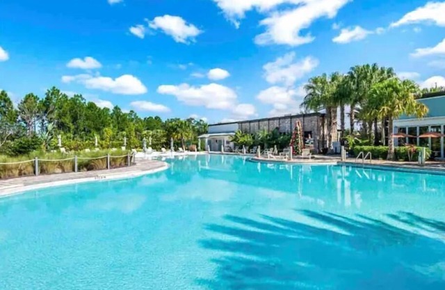 Great Suite with Private Kitchen and bathroom, 4 people, and water park for kids