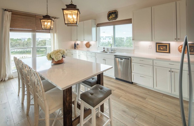 New Listing! 5 Bedroom in Surfside w/ Great Views!