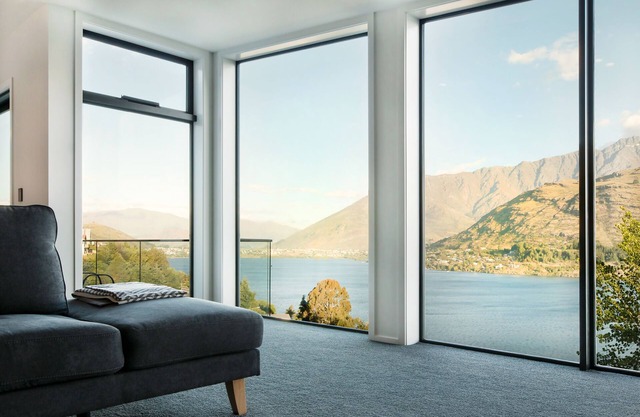 Great Views! Great Location!
