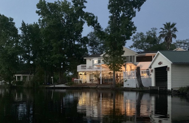 Uriges New River Guest House