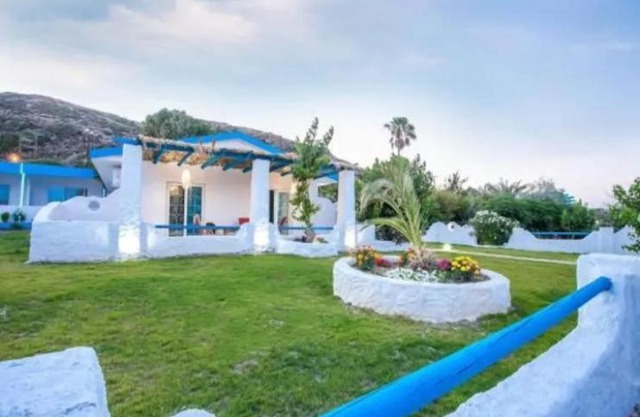 Great villa for the whole family with garden views