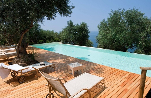 Villa with pool. 400 metres from beach. Cilento, Apulia - 18 people