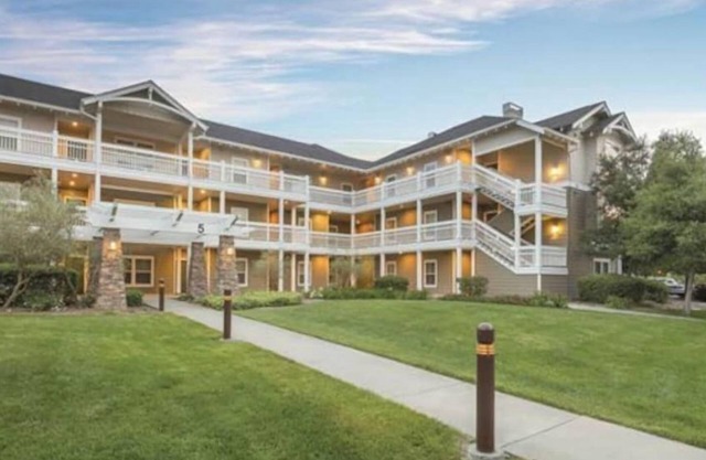 Great Wine Country and Golfing Resort Getaway!!