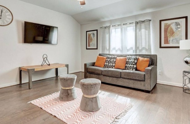 Baxendale · Greater Austin Getaway Sleeps 10