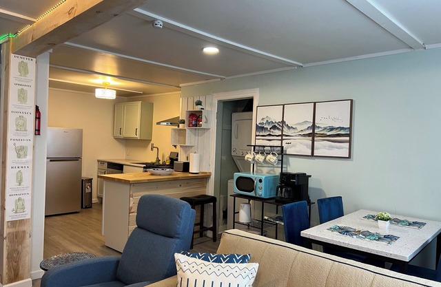 Grecian Downtown Apartment