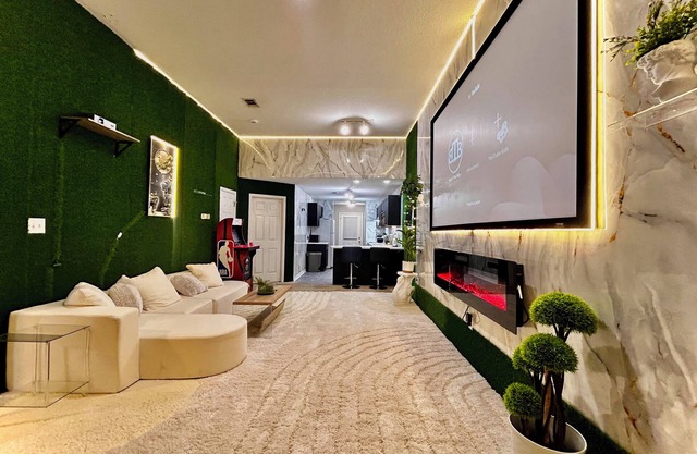 GreekCinema,Fireplace,Arcade,Museum by Beach LUX