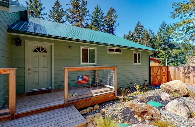 Green Cabin at Trinity Village