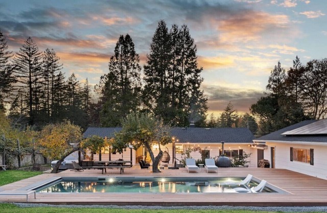 Green Hill Retreat w/ Pool, Hot Tub, Orchard & BBQ