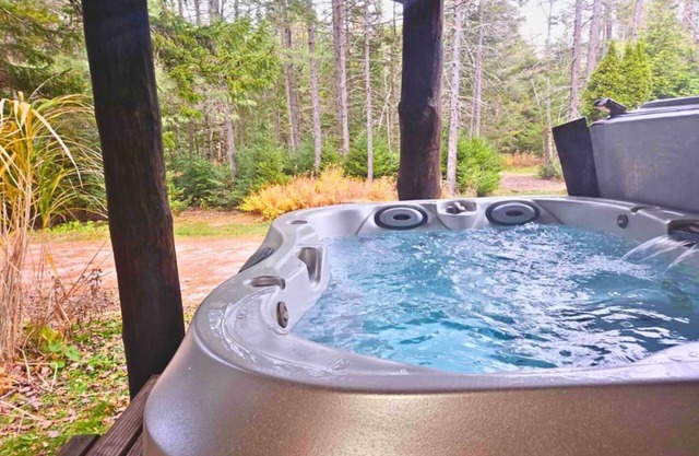 *Green Mountain Haven*/HotTub/Dog Friendly/Games