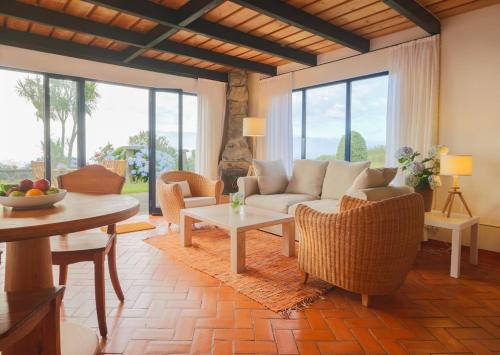Green OceanView Relaxing Cottage