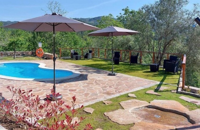 Green Paradise Glamping, Bungalow for 2 people with terrace