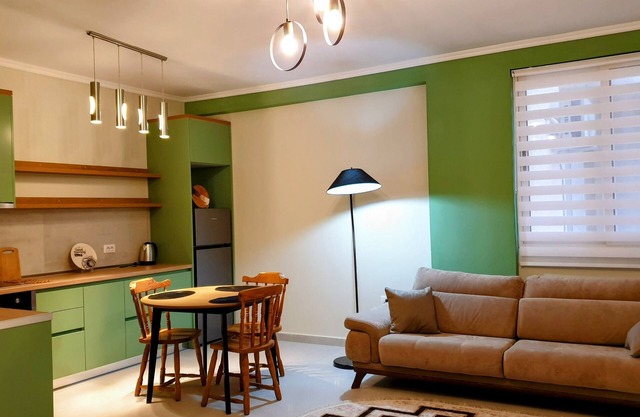 Green Trails Apartment - Completely renovated with mountain view