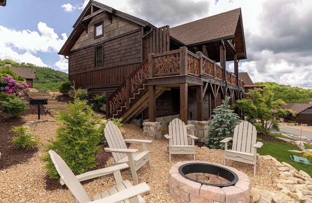Green Valley II in Eagles Nest - Pet Friendly, Stunning long-range views