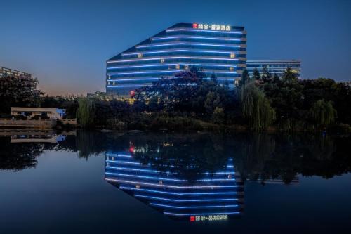 Green Valley Jinglan Hotel