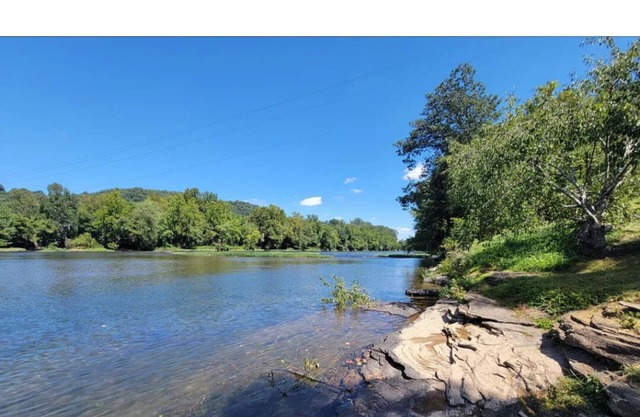 Greenbrier River Home With River Frontage