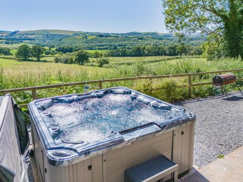 Greengrove Farmhouse Glasallt