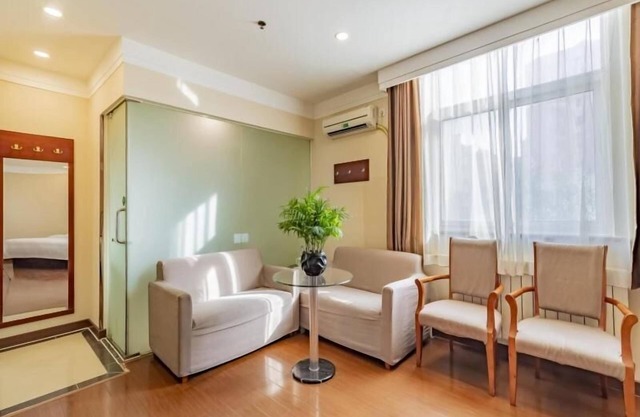 GreenTree Inn Beijing Guangmingqiao Express Apartment Hotel