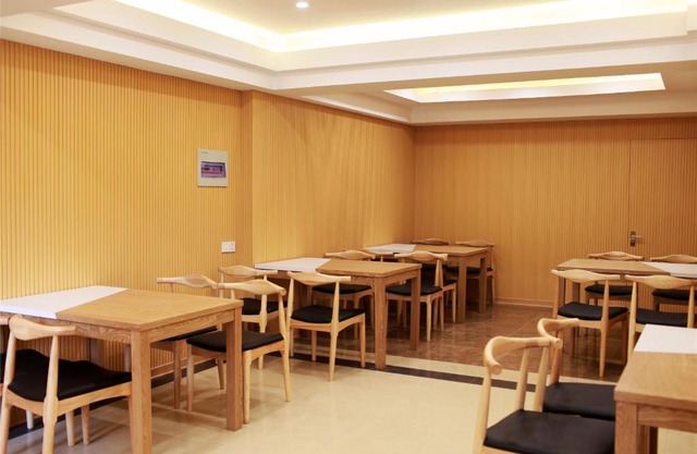 GreenTree Inn ShanDong LinYi LinXi No.11 Road Express Hotel
