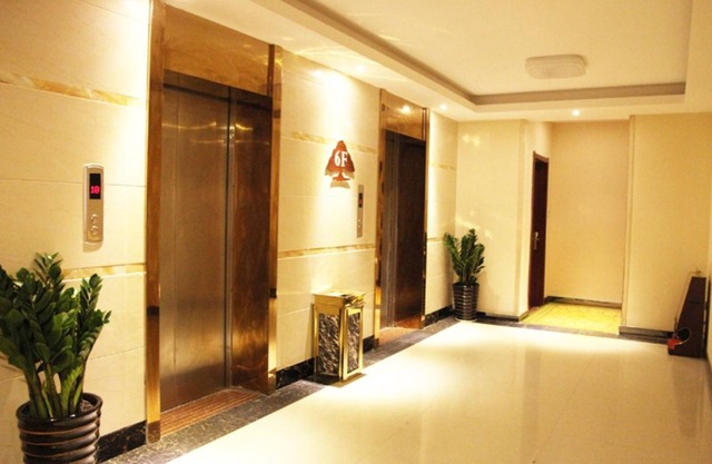 GreenTree Inn Yulin Jincheng Commercial Building Shell Hotel