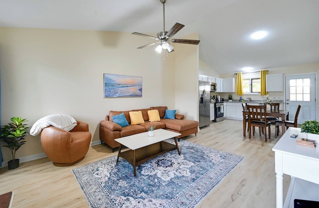 Greenville Getaway: Close to Campus + Stadium!