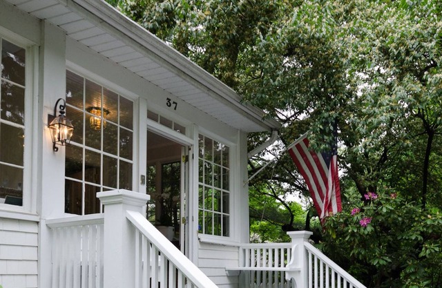 Altes Greenwich Beach House