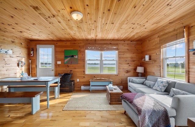 Greenwich Cove Cottage