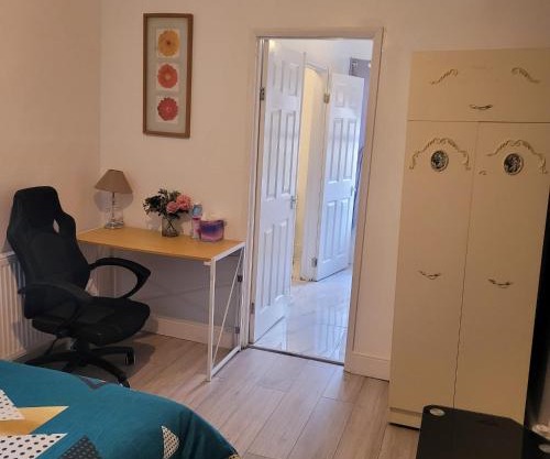 Greenwich City - 1 Bed Apartment