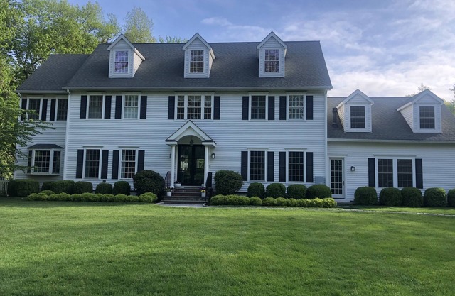 Greenwich Home with Pool - pool open mid-April-mid October